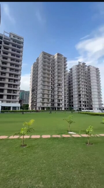 3 BHK Apartment For Sale in Cosmos Express 99, Sector 99