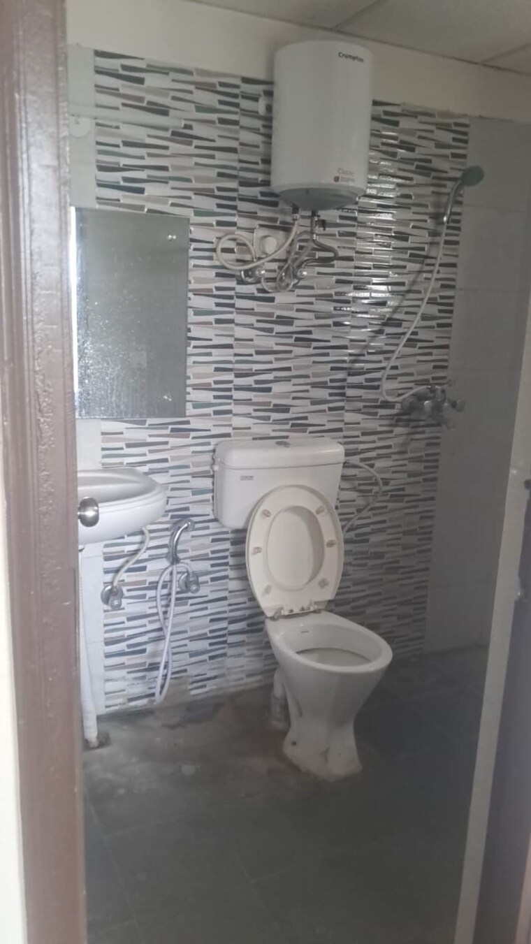 Bathroom, signature-global-the-roselia 2 Bedroom 970 Sq.Ft. Apartment In Sector 95a Gurgaon 9145341