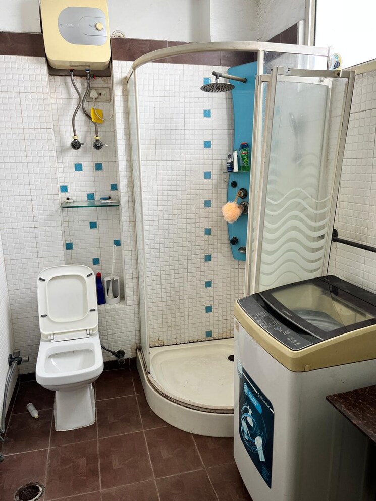 Team Area, supertech-cape-town 3 Bedroom 1625 Sq.Ft. Apartment In Sector 74 Noida 9145364