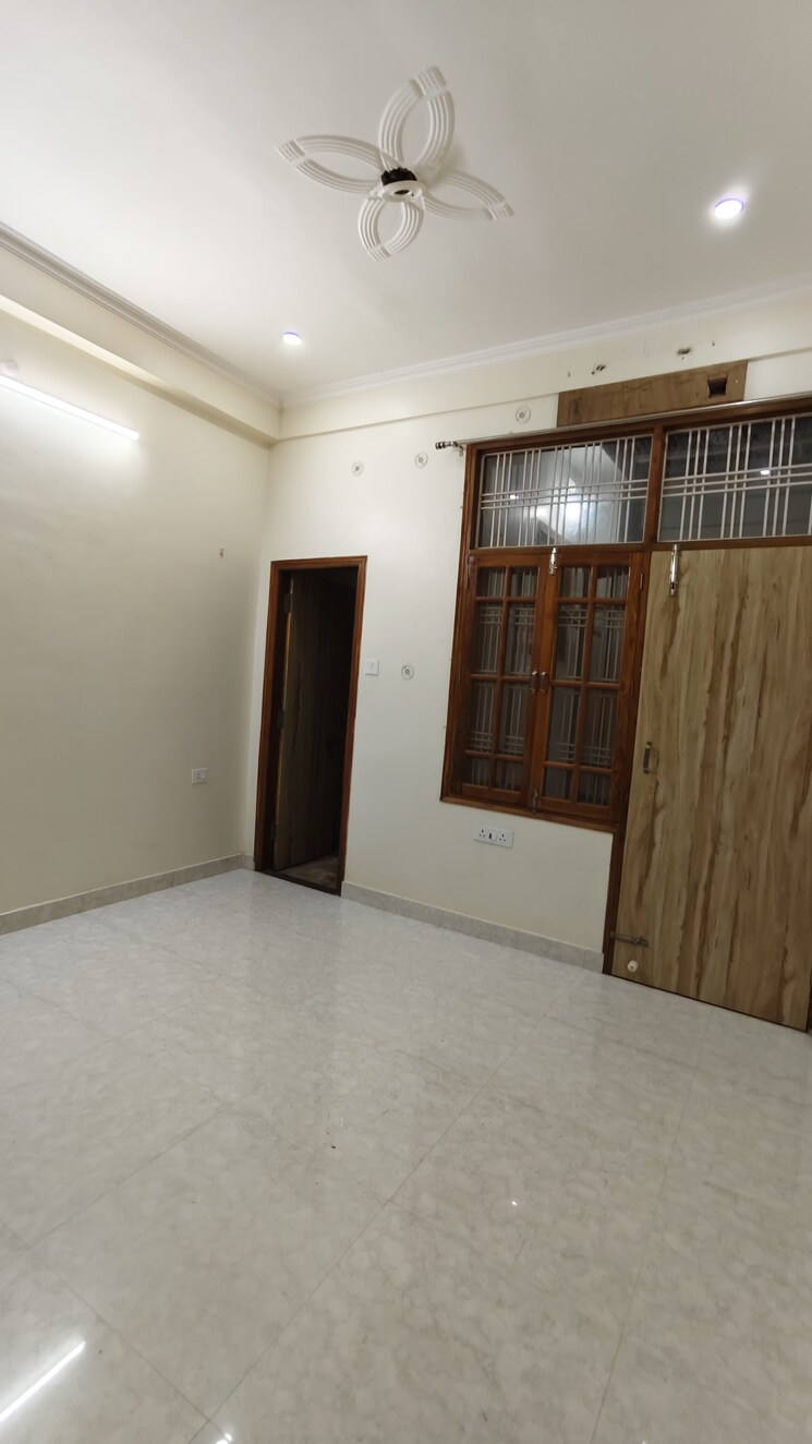 Room, gomti nagar 2 Bedroom 1650 Sq.Ft. Independent House In Gomti Nagar Lucknow 9145370