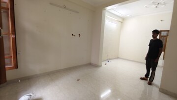 Room in 2 BHK Independent House at Gomti Nagar – for Rent