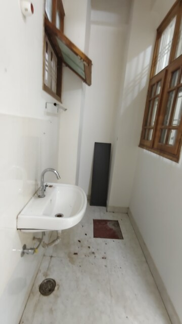 Bathroom in 2 BHK Independent House at Gomti Nagar – for Rent