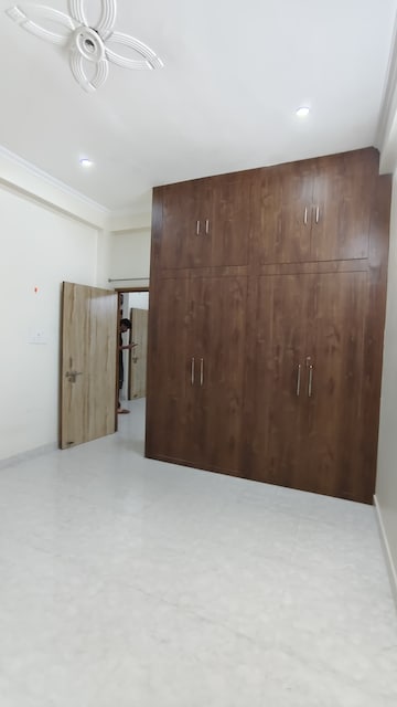 Room in 2 BHK Independent House at Gomti Nagar – for Rent