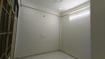 Room in 2 BHK Independent House at Gomti Nagar – for Rent