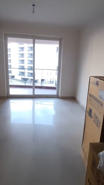Room in 3 BHK Apartment at Cosmos Express 99, Sector 99 – for Sale
