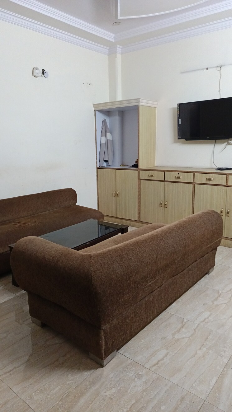 Bedroom, east patel nagar 3 Bedroom 1200 Sq.Ft. Builder Floor In East Patel Nagar Delhi 9145387