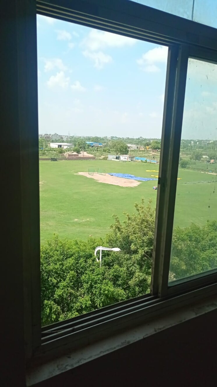 Garden, omaxe-new-heights 3 Bedroom 946 Sq.Ft. Apartment In Sector 78 Faridabad 9145392