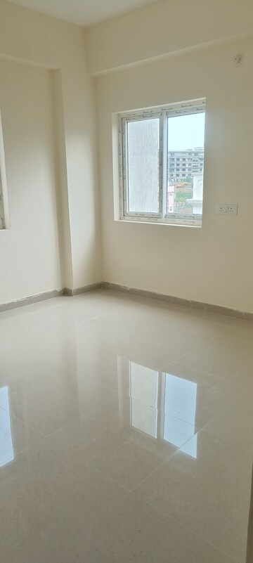 Room in 3 BHK Apartment at Ibrahim Bagh – for Sale