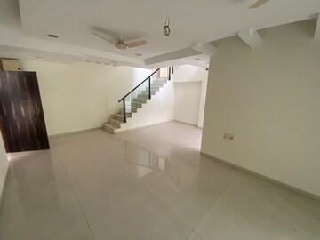 Master Bedroom in 3 BHK Apartment at Rohan Tapovan, Shivajinagar – for Rent