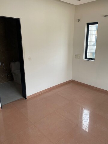 Room in 3 BHK Apartment at Rohan Tapovan, Shivajinagar – for Rent