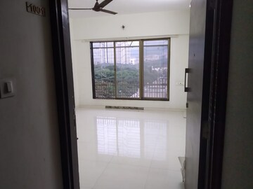 Room in 1 BHK Apartment at Atlanta Manor, Malad East – for Rent