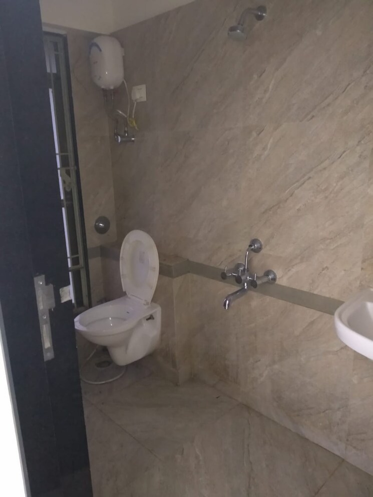Bathroom, atlanta-manor 1 Bedroom 600 Sq.Ft. Apartment In Malad East Mumbai 9145385