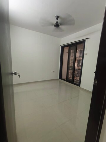 Room in 3 BHK Apartment at Nisarg Hyde Park, Kharghar – for Rent