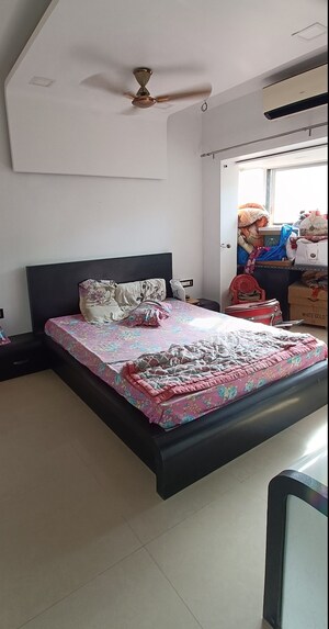 Bedroom in 3 BHK Apartment at Kalpataru Hills, Manpada – for Sale