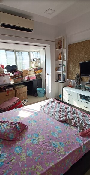 Bedroom in 3 BHK Apartment at Kalpataru Hills, Manpada – for Sale