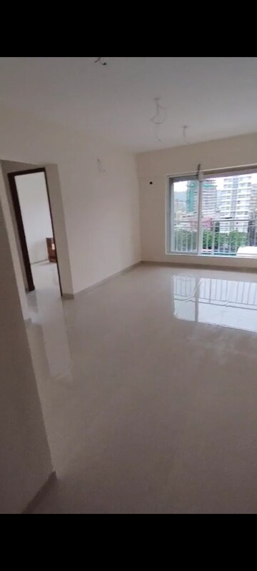 Room in 2 BHK Apartment at Drushti Sapphire, Ghatkopar East – for Rent