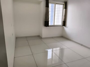 Room in 2 BHK Apartment at Vilas Javdekar Yashone Wakad Central, Wakad – for Rent