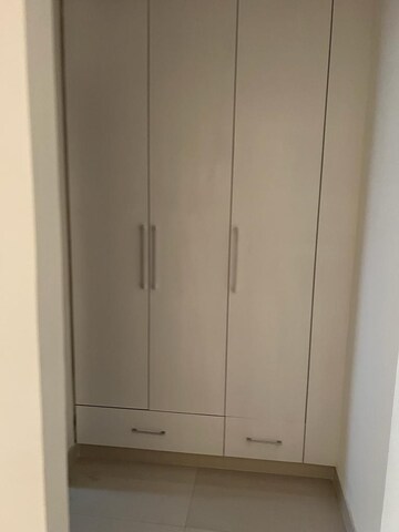 Building Lobby in 3.5 BHK Apartment at Smart World Orchard, Sector 61 – for Rent