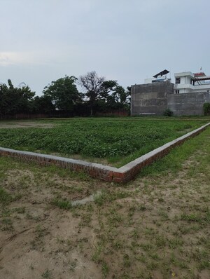  Plot For Sale in Jankipuram Extension