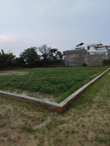  Plot – Garden View at Jankipuram Extension - for Sale