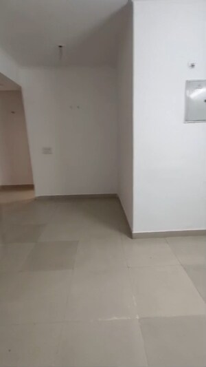 Room in 2.5 BHK Apartment at Ascent Savy Ville De, Raj Nagar Extension – for Sale