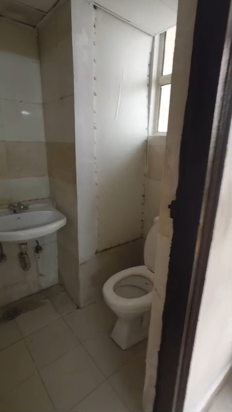 Bathroom, ascent-savy-ville-de 2.5 Bedroom 1194 Sq.Ft. Apartment In Raj Nagar Extension Ghaziabad 9145536