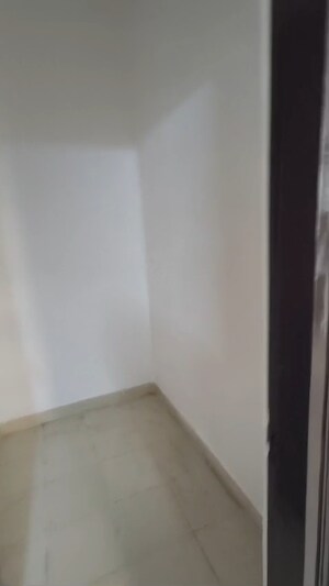 Room in 2.5 BHK Apartment at Ascent Savy Ville De, Raj Nagar Extension – for Sale