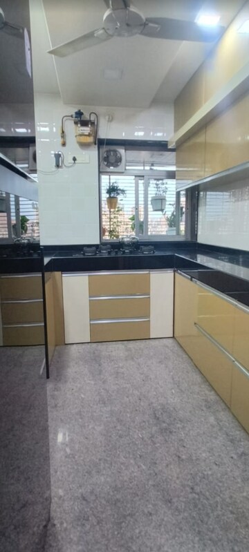 Kitchen in 3.5 BHK Apartment at Kalpataru Hills, Manpada – for Sale