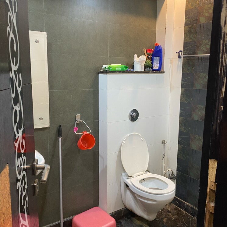 Bathroom, shastri nagar 2.5 Bedroom 750 Sq.Ft. Builder Floor In Shastri Nagar Delhi 9145550