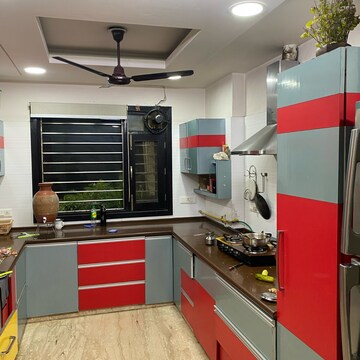 Kitchen in 2.5 BHK Builder Floor at Shastri Nagar – for Rent