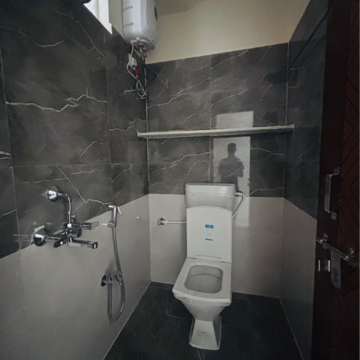 Bathroom in 2 BHK Apartment at SM Homes Kondapur, Masjid Banda – for Rent
