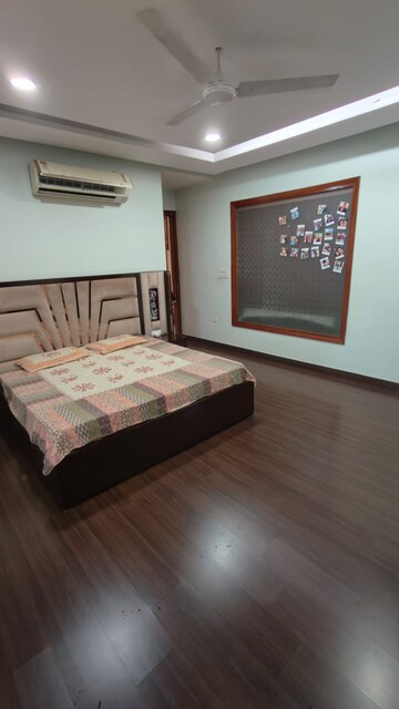 Bedroom in 2 BHK Builder Floor at Kalkaji – for Rent