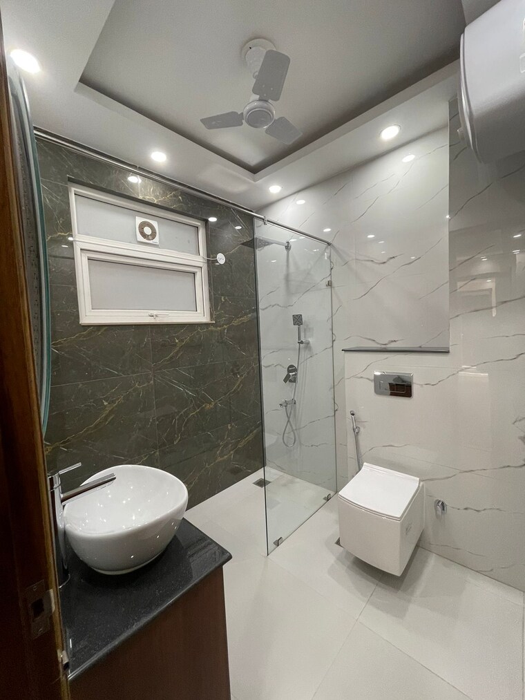 Bathroom, sector 21c 5 Bedroom 4500 Sq.Ft. Builder Floor In Sector 21c Faridabad 9145602