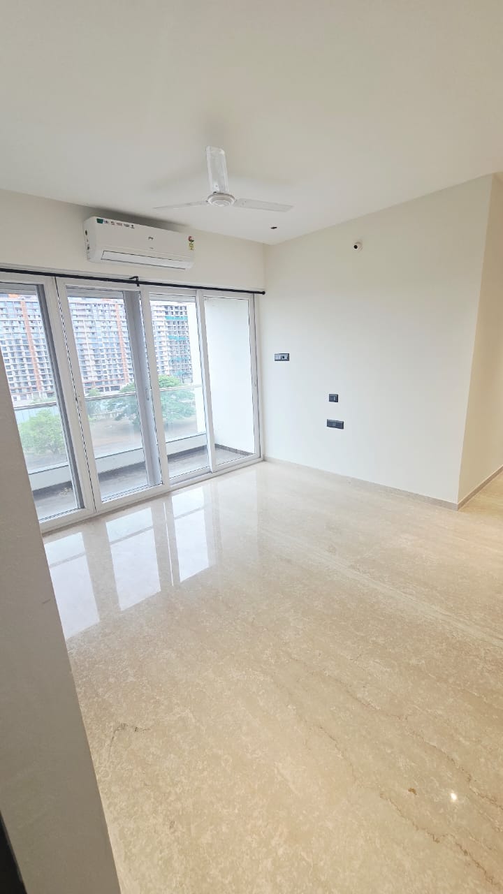 3 BHK Apartment For Rent in Shroff Aureta