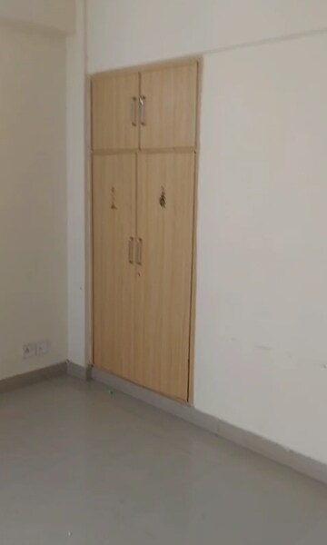 Room in 2 BHK Apartment at Today Ridge Residency, Sector 135 – for Rent