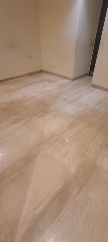 Room in 3 BHK Builder Floor at Greater Kailash ii – for Rent