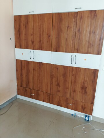 Furnished Amenities in 2 BHK Builder Floor at Suncity Avenue 76, Sector 76 – for Rent
