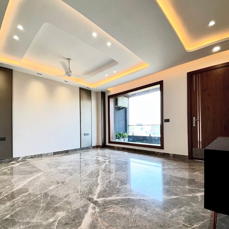 Room, sector 85 4 Bedroom 3330 Sq.Ft. Builder Floor In Sector 85 Faridabad 9145862