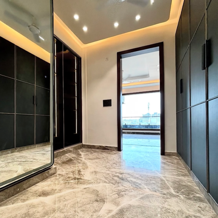 Room, sector 85 4 Bedroom 3330 Sq.Ft. Builder Floor In Sector 85 Faridabad 9145862