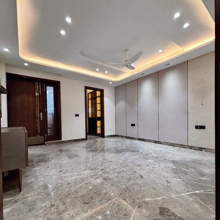 Room, sector 85 4 Bedroom 3330 Sq.Ft. Builder Floor In Sector 85 Faridabad 9145862