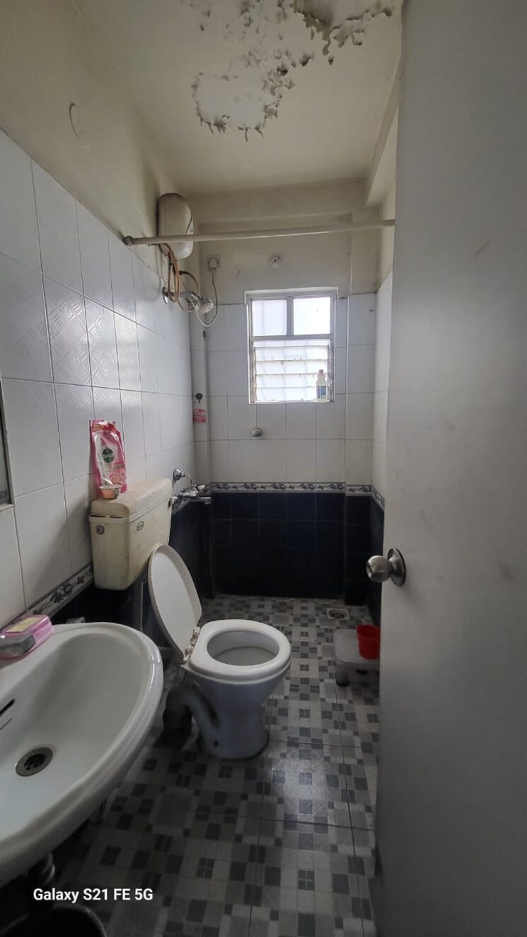 Bathroom, high-class-residency 2 Bedroom 980 Sq.Ft. Apartment In Bavdhan Pune 9145693