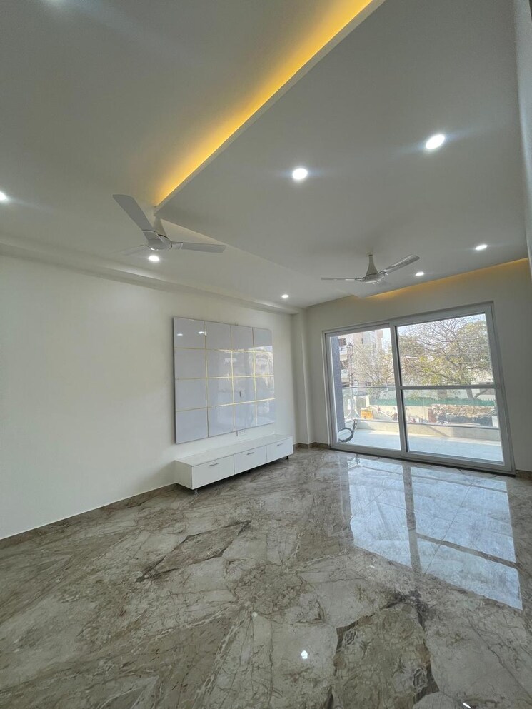 Room, sector 21c 4 Bedroom 4500 Sq.Ft. Builder Floor In Sector 21c Faridabad 9145719