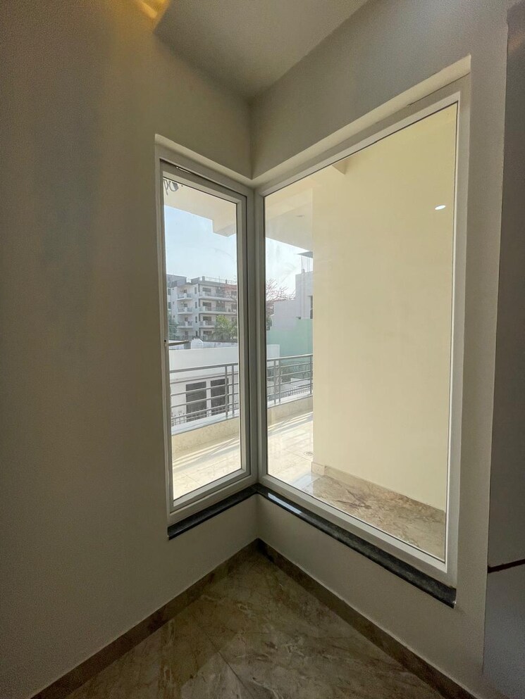 Room, sector 21c 4 Bedroom 4500 Sq.Ft. Builder Floor In Sector 21c Faridabad 9145719