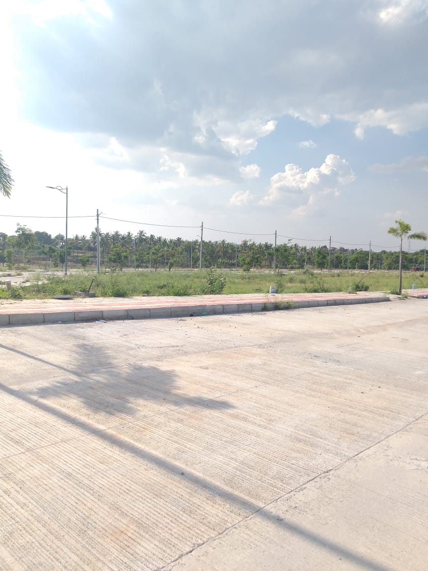 Plot For Sale in Oraiyan Sky City 