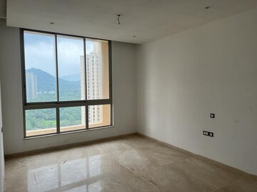 Room in 4 BHK Apartment at One Hiranandani Park, Ghodbunder Road – for Rent