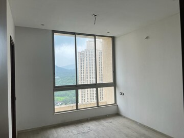 Room in 4 BHK Apartment at One Hiranandani Park, Ghodbunder Road – for Rent
