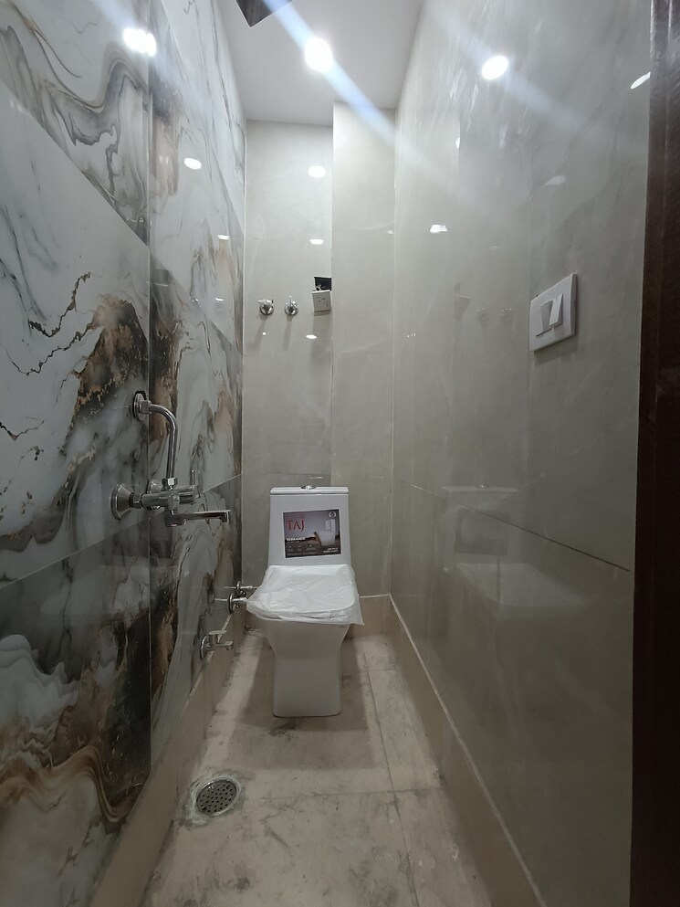 Bathroom, govindpuri 2 Bedroom 540 Sq.Ft. Builder Floor In Govindpuri Delhi 9145837