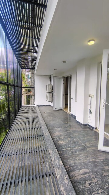 Building Lobby in 3 BHK Builder Floor at DLF Atria, Dlf Phase ii – for Rent