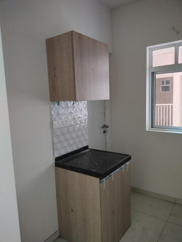 Room in 1 BHK Apartment at Godrej Green Vistas, Mahalunge – for Rent