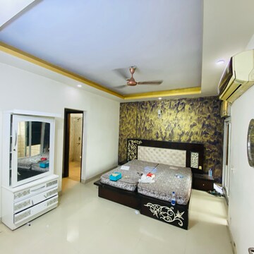 Bedroom in 3 BHK Apartment at Gardenia Golf City, Noida Central – for Rent